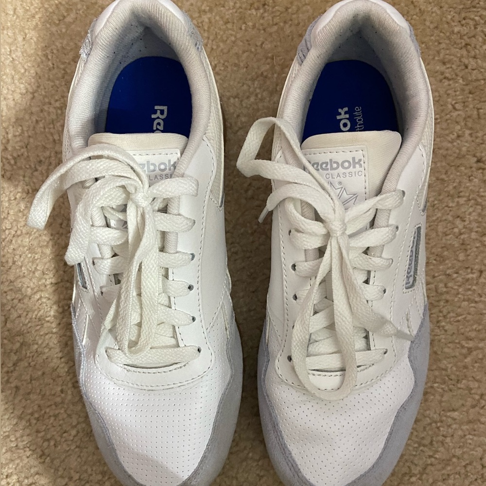 Reebok Sneakers